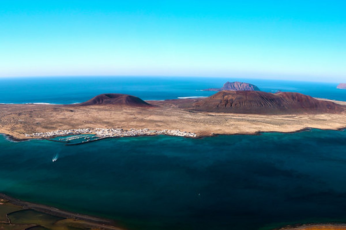 Panorama dell’isola di La Graciosa dal nord di Lanzarote